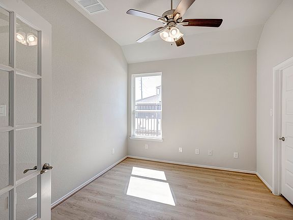 2nd image of 10919 Amador Peak Dr