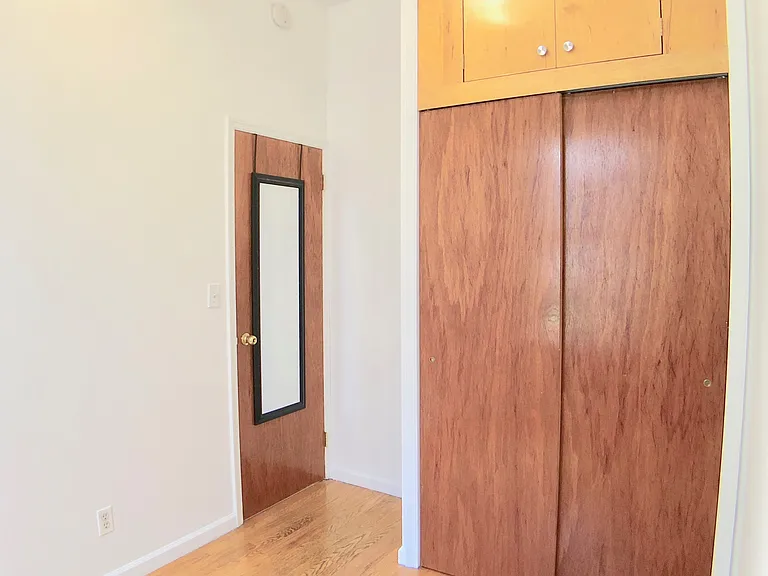 145 S 4th St #3 — Photo 8
