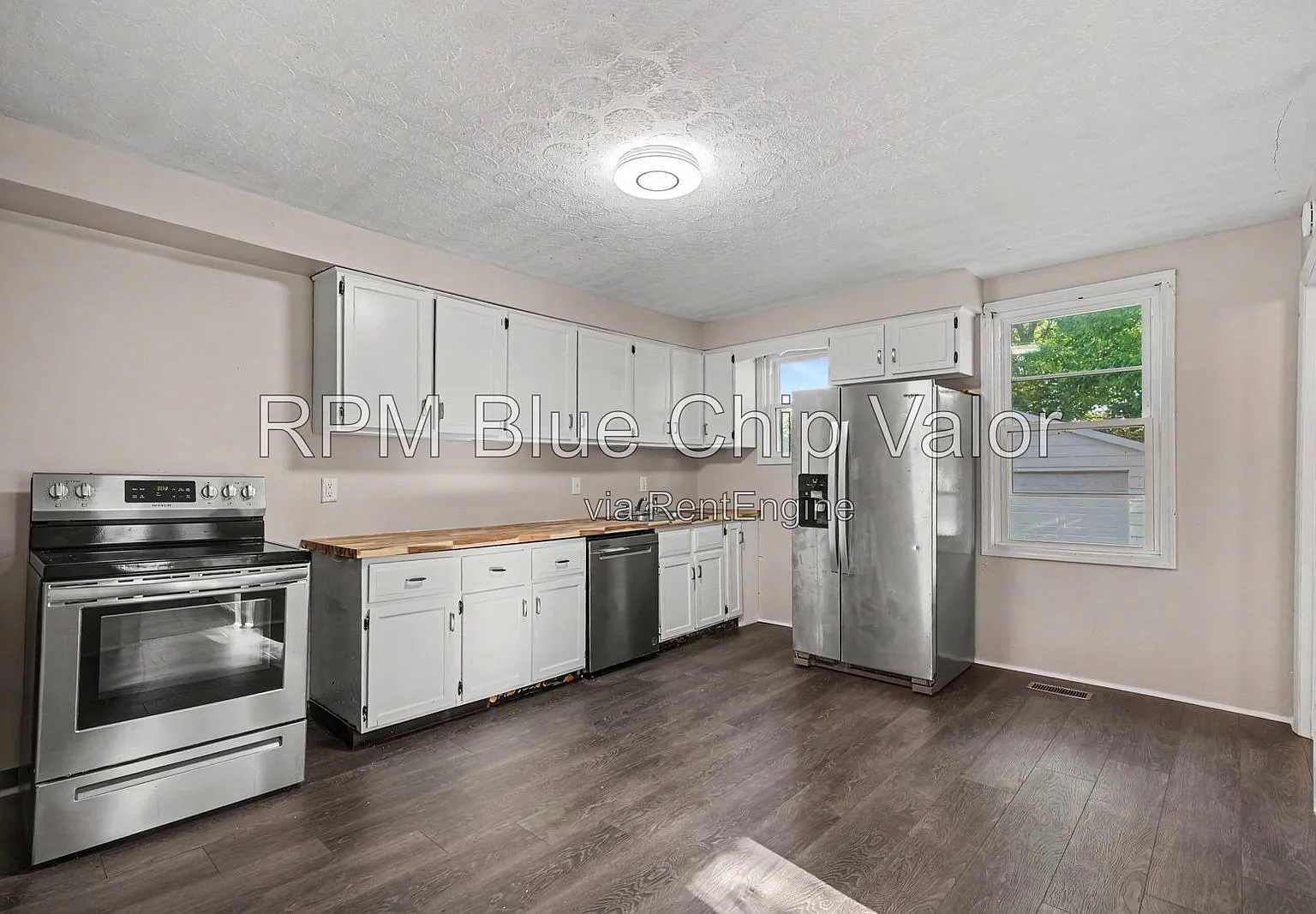 3 bed, 2.0 bath, $1,995 — Photo 2