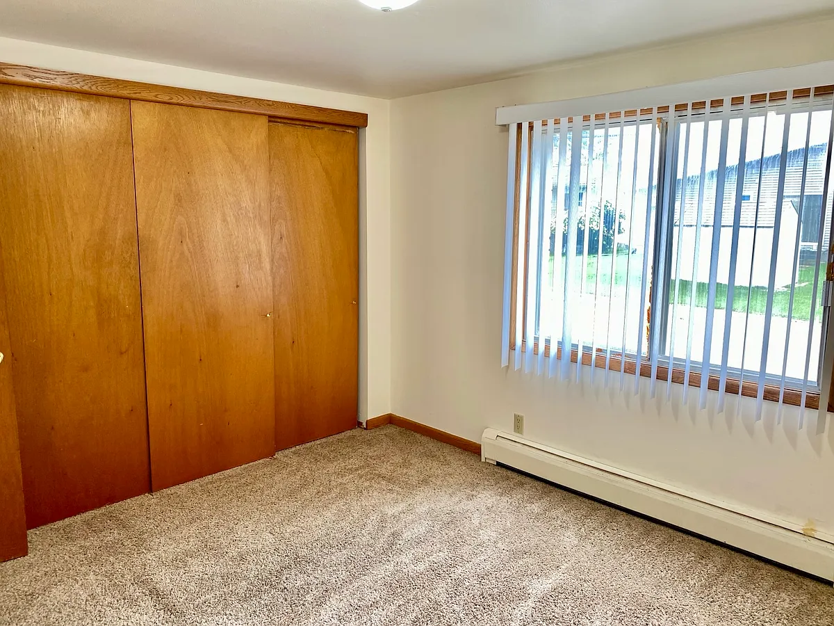 Building Photo - 715 Rice St #2
