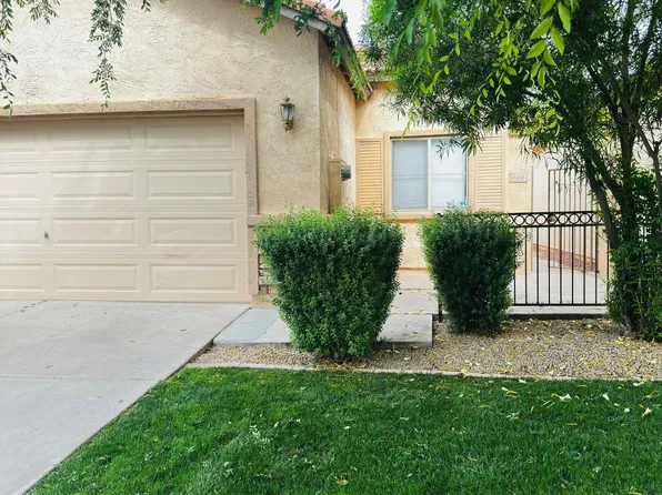 949 S Racine Ln, Gilbert, AZ 85296