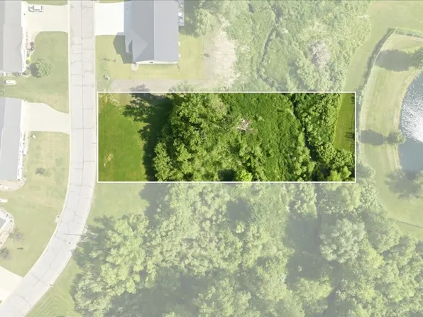 36 Meadow View Dr, Urbana, IA 52345