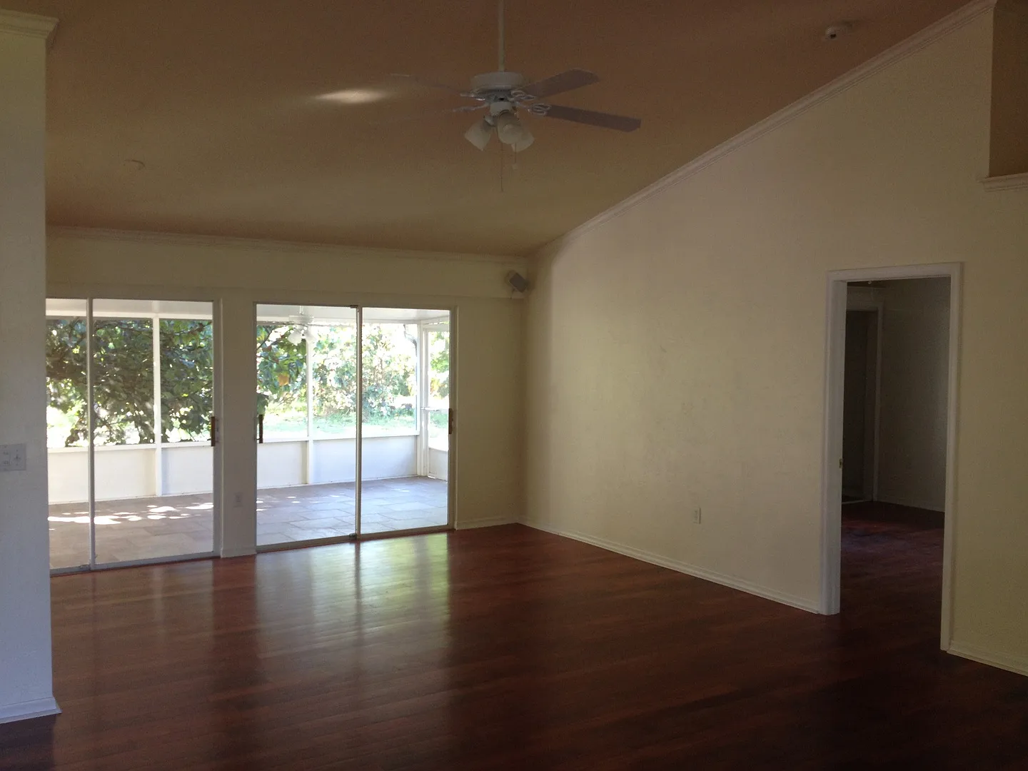 Full Renovations Coming Soon Fgcu Students Welcome Relaxed Neighbors 3/2**Annual Lease Pet Friend... — Photo 3