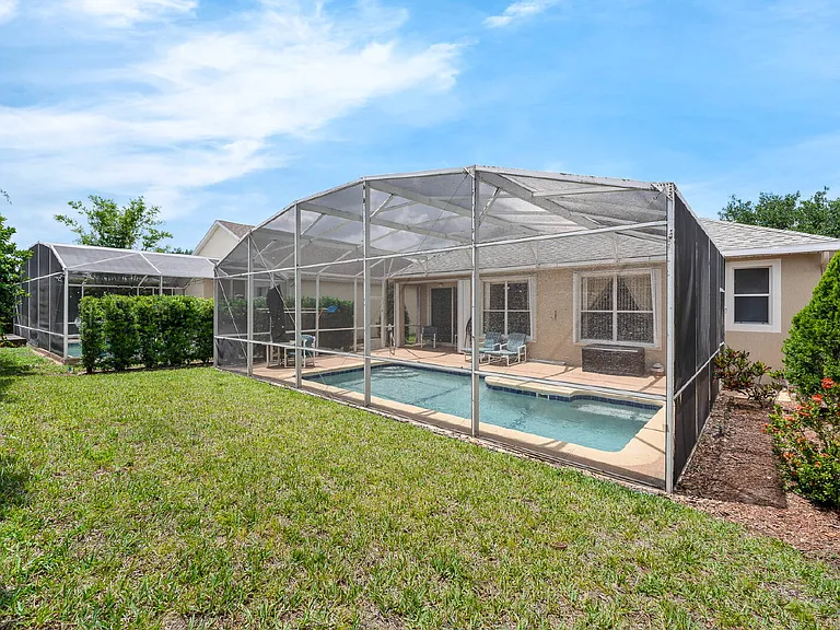 1151 N Hampton Dr — Photo 3