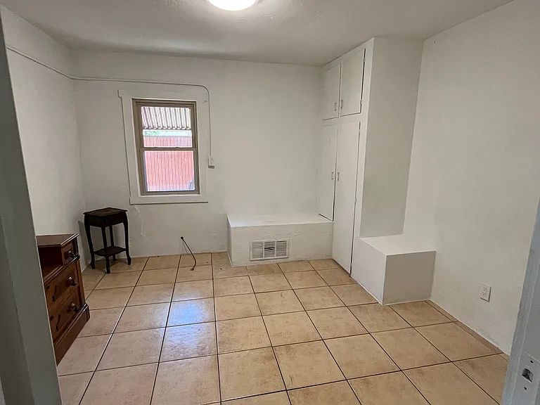1426 W Delaware St #1 — Photo 8