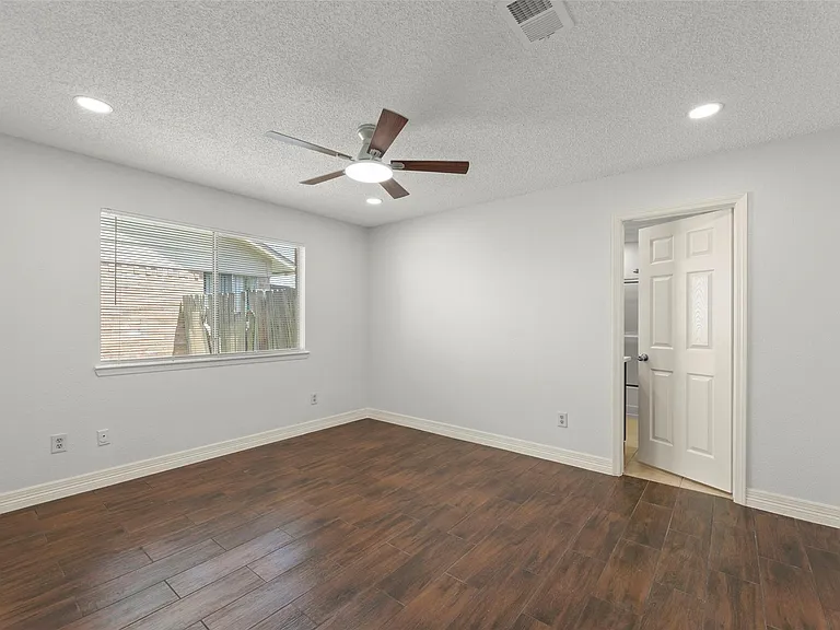 12402 Jaguar Dr — Photo 13