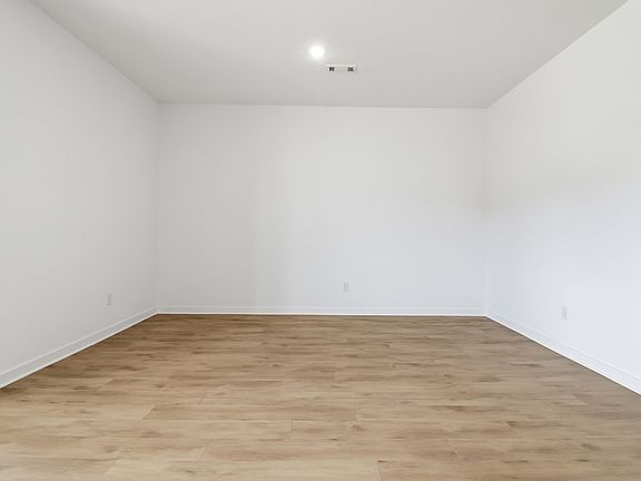 3rd image of 3041 Amarillo Way