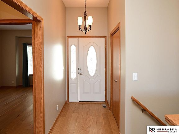 4th image of 6930 S 88th St