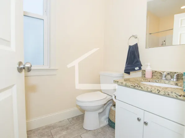 35 Pratt St, Allston, MA