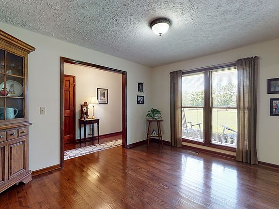 3rd image of 5018 Willowbend Dr