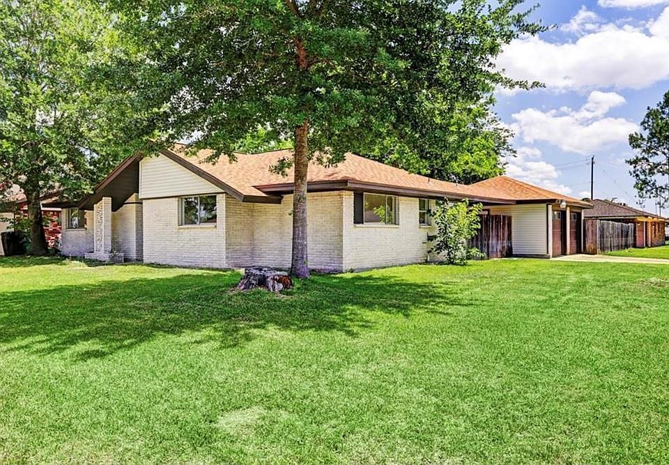 1st image of 8002 Garden Parks Dr