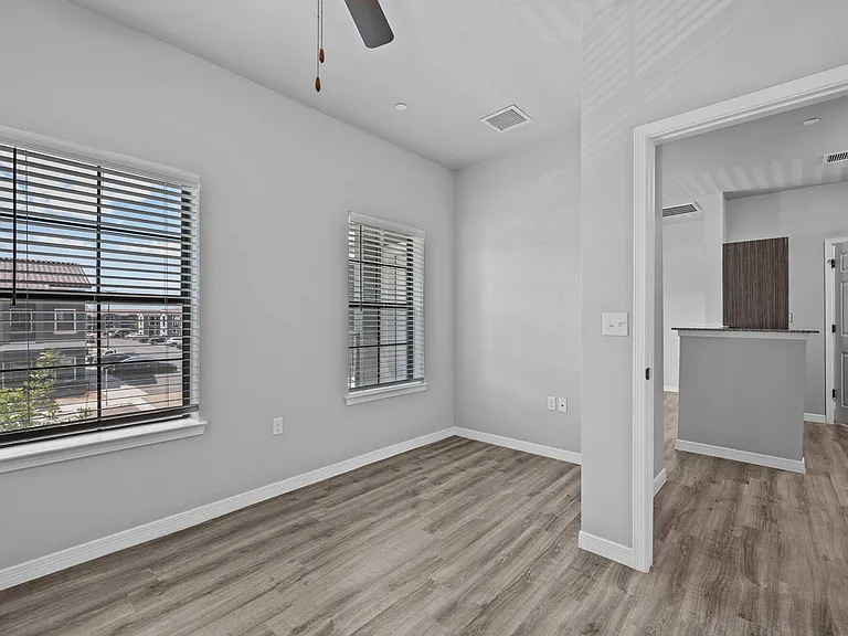 DISTRICT AT PELLICANO — Photo 17