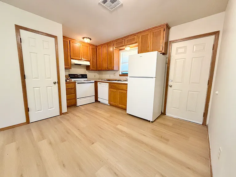 385 S Teehee Dr #1 — Photo 12