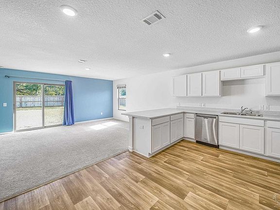 4th image of 8739 Schooner Ln #8739