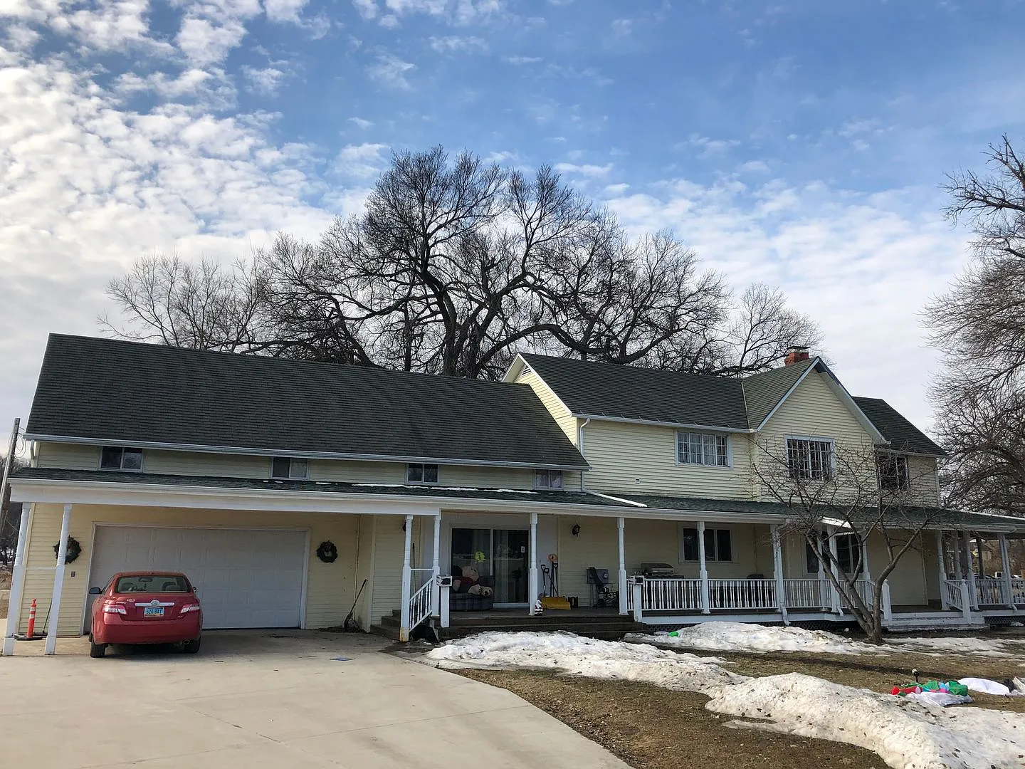 Spacious 5-Bedroom Home Across From City Park Near VCSU — Photo 4