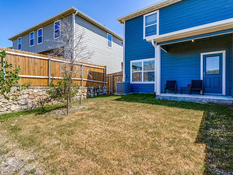 316 Stone Ct — Photo 25