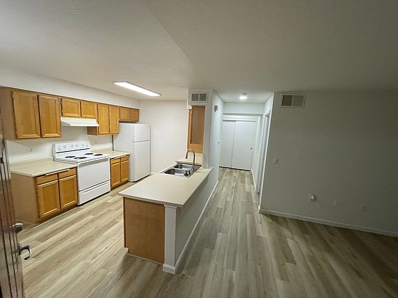 3rd image of 2301 Sammy Way #2403