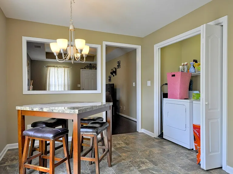 516 Fox Trot Dr — Photo 10