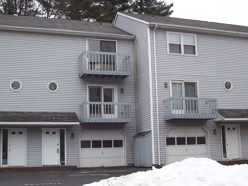 Front of Condo  to be washed this spring
