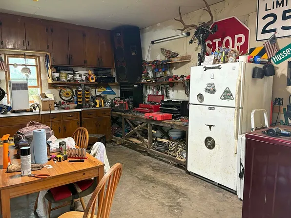 1574 County Road 2995, Clark, MO 65243