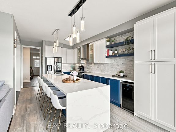 4th image of 39 Purdy Pl