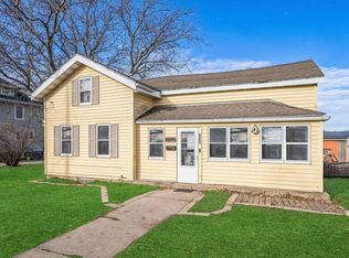 233 N John St, Mayville, WI 53050