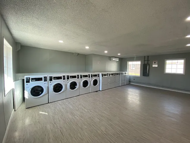 Lanier Terrace Apartments — Photo 14