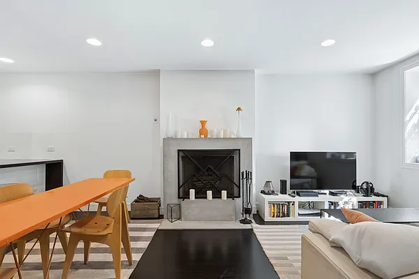 Living room, photo 2