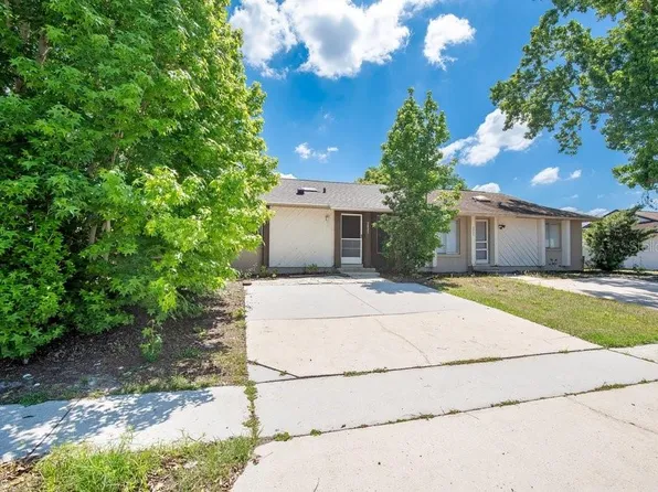 2827 Coral Reef Dr, Orlando, FL 32826