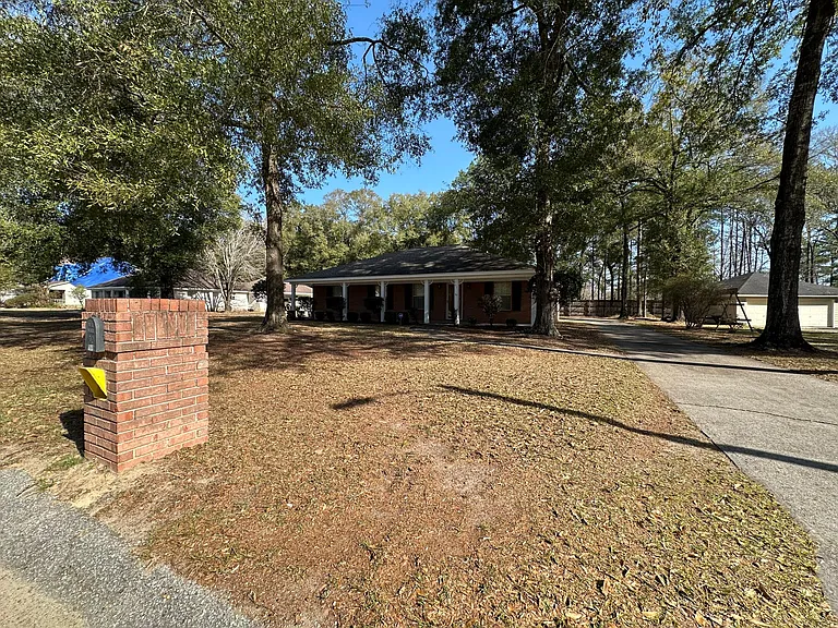 767 Whidden Dr — Photo 4