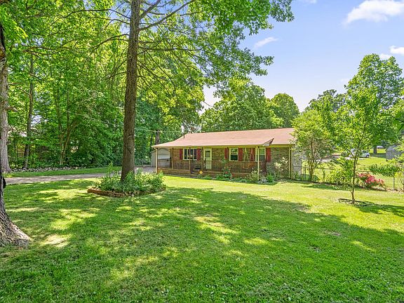 4th image of 634 Woodhaven Ct