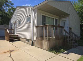 1907 Ridgeland Rd, Rockford, IL 61108