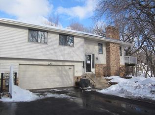 1629 Hickory Hill Dr, Saint Paul, MN 55122