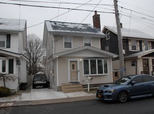 12 Lester St, Staten Island, NY