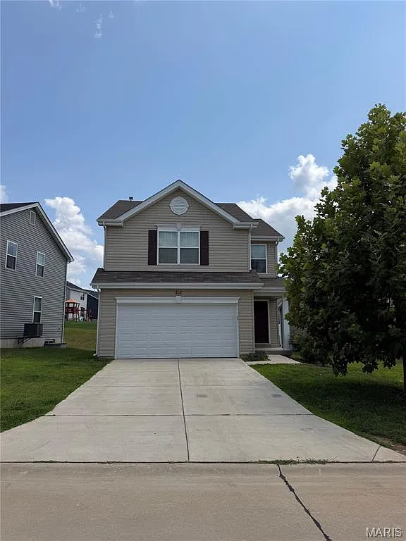 3 bed, 2.5 bath, 1405 sqft, $2,200 — Photo 1