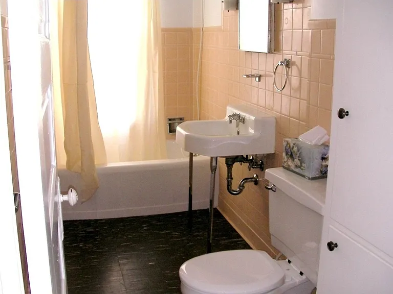 3240 Pillsbury Ave S #1 — Photo 12