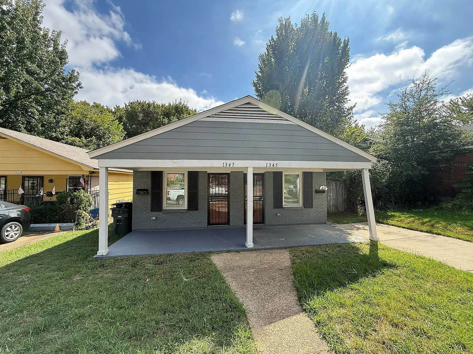 1347 Gill Ave — Photo 2