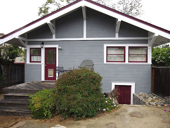 3rd image of 430 Menker Ave