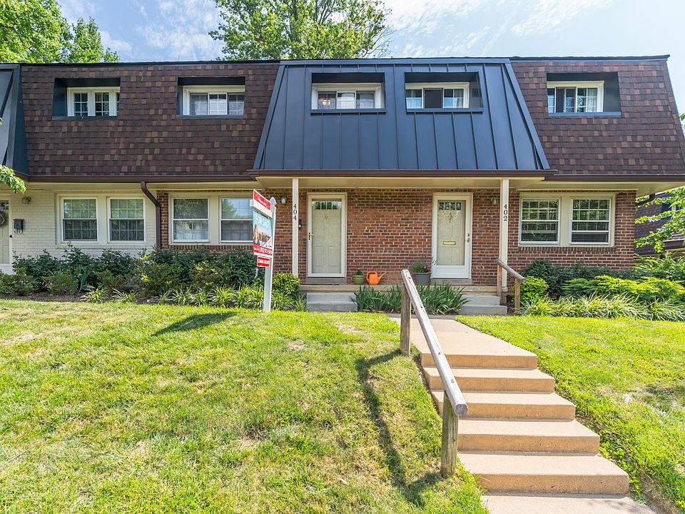 1st image of 404 James Ct