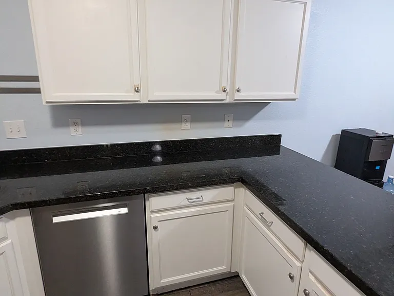 220 N 22nd Pl #1006 — Photo 8