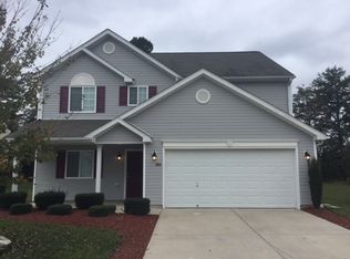 300 Walnut Crossing Dr, Whitsett, NC 27377