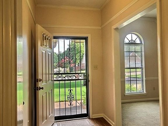3rd image of 290 Scarletts Way