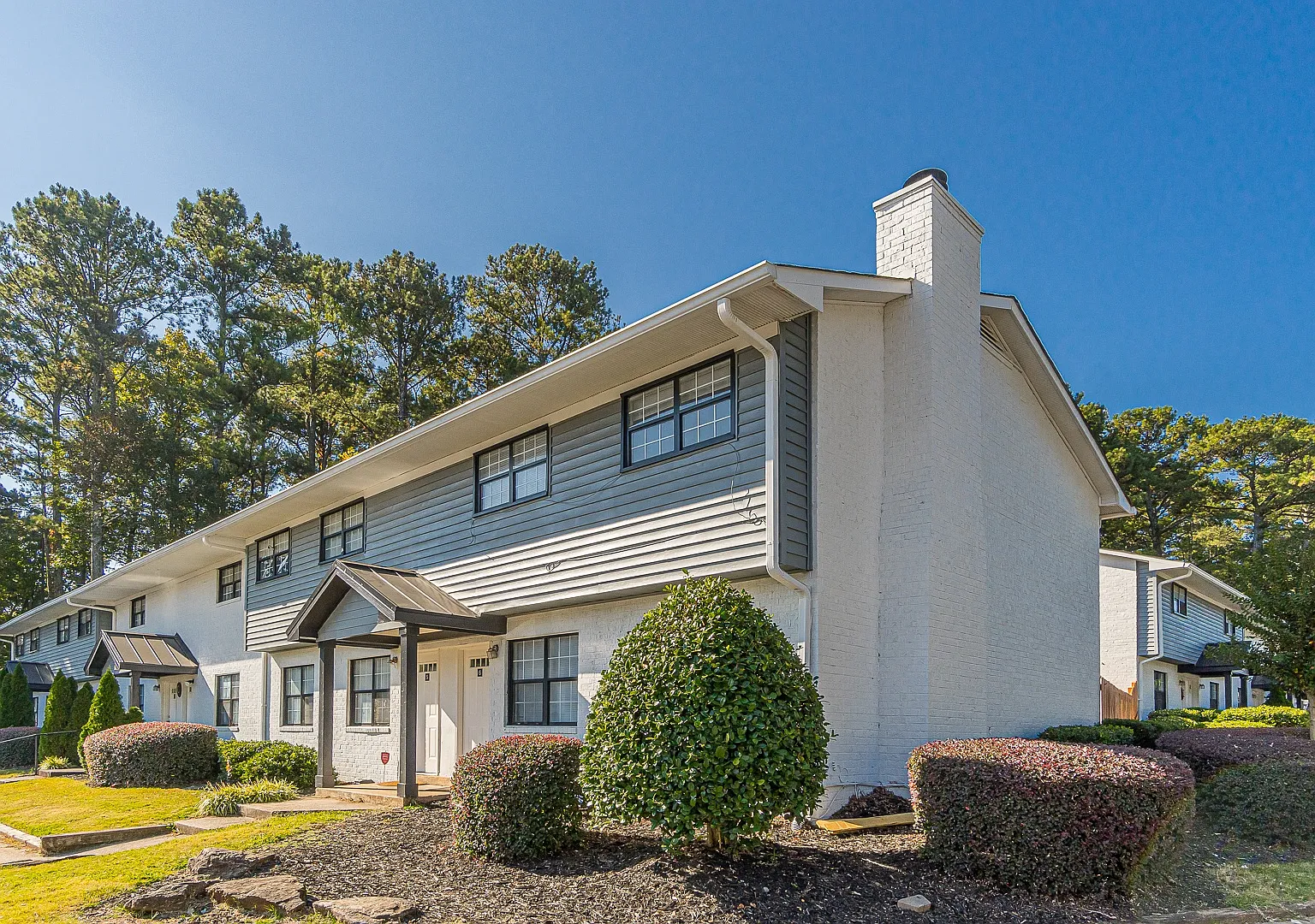 Pinewood Townhomes — Photo 4