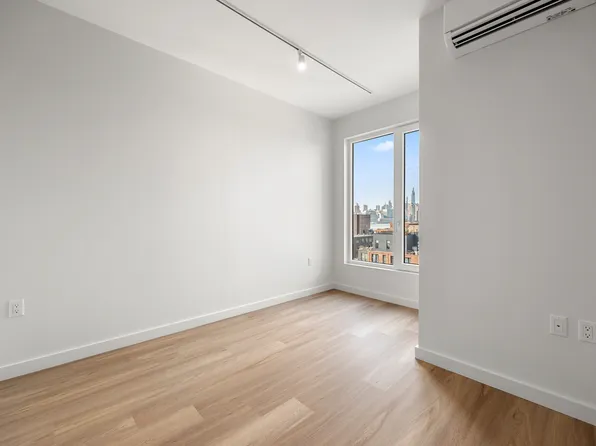 16 West Street image 12 of 31