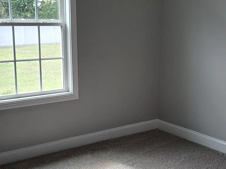 255 Illinois Ave — Photo 17
