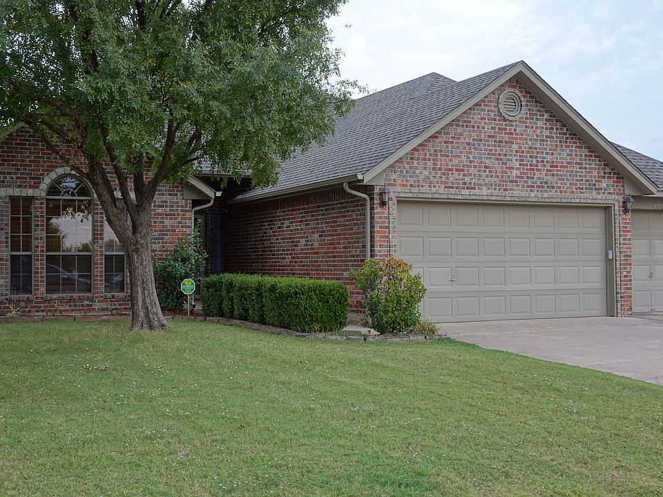 1st image of 2824 Southridge Dr
