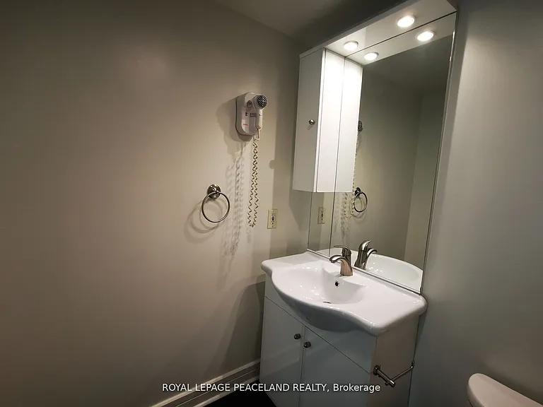 16 Harrison Garden Blvd #503 — Photo 9