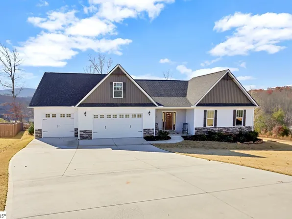 21 Alice Kelley Ct, Travelers Rest, SC 29690