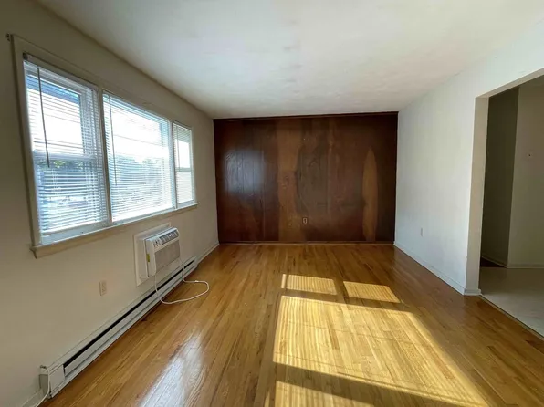 5 Commercial Dr, 5 Commercial Dr APT 2, Camp Hill, PA 17011
