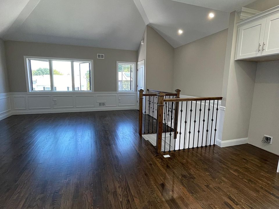 62 Ebony St 2, Staten Island, NY 10306 Zillow